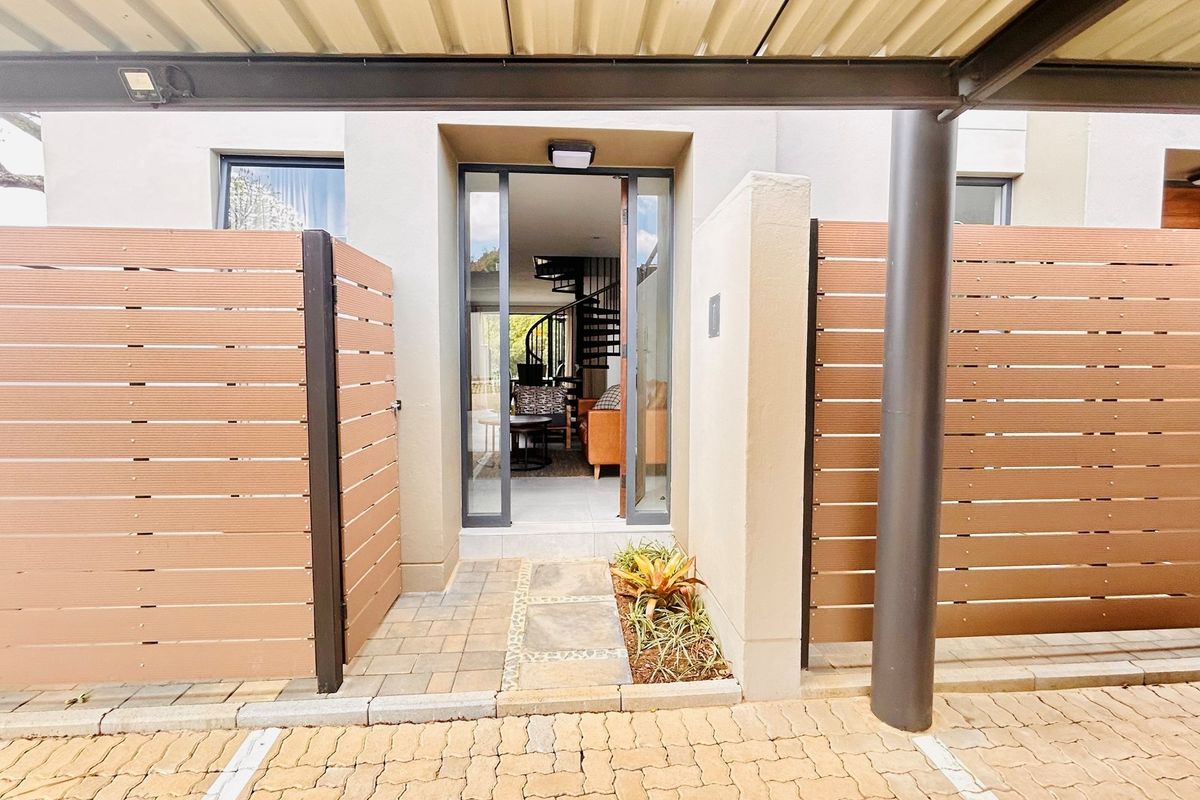 Brand New, Upmarket Development with Tranquil Green Views - Photo 2