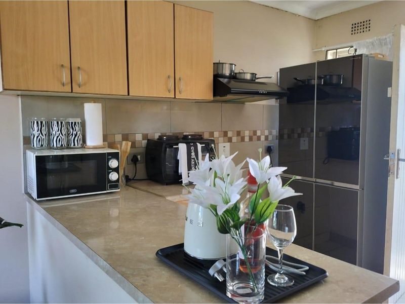 Charming 2-Bedroom Home in the Heart of Amalinda - Photo 2