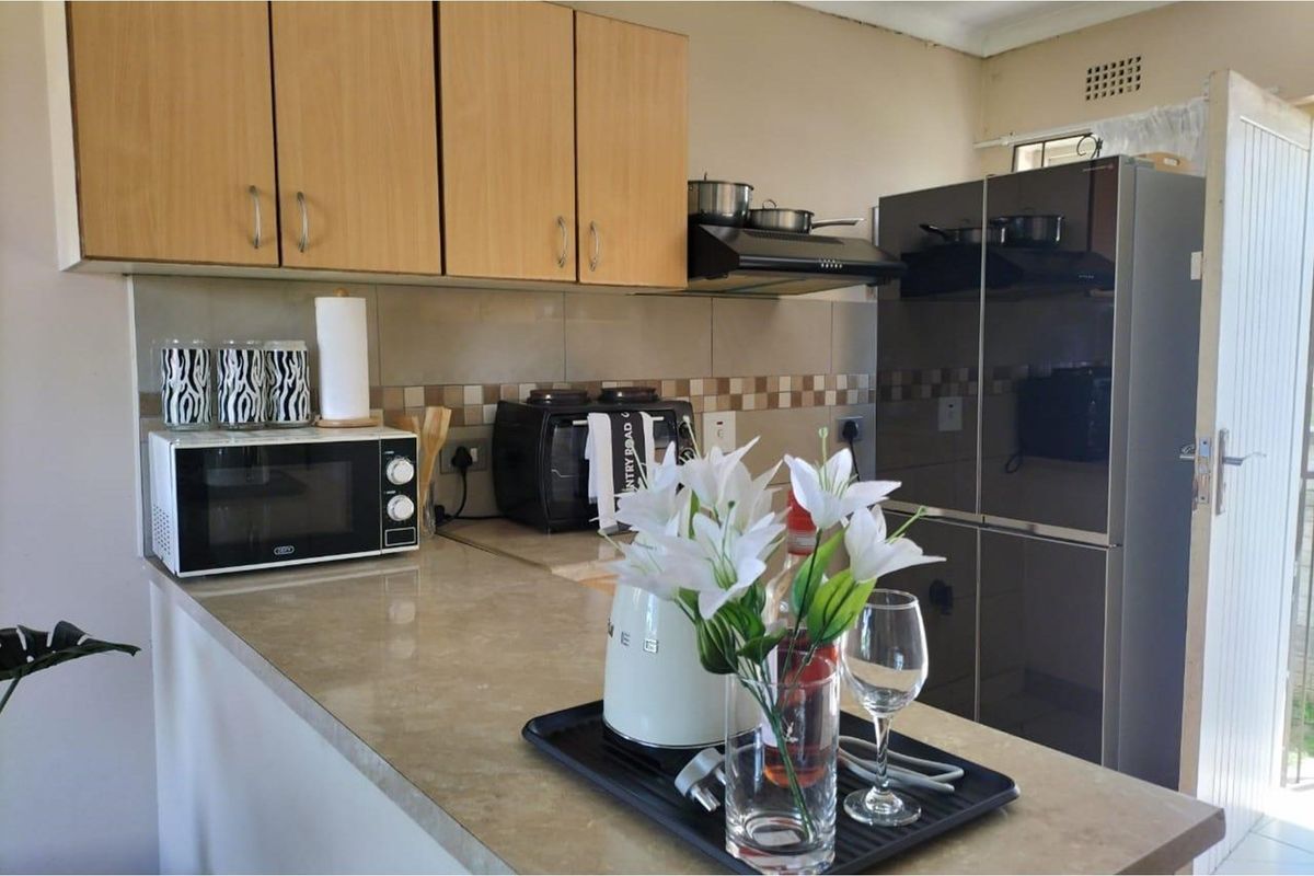 Charming 2-Bedroom Home in the Heart of Amalinda - Photo 2