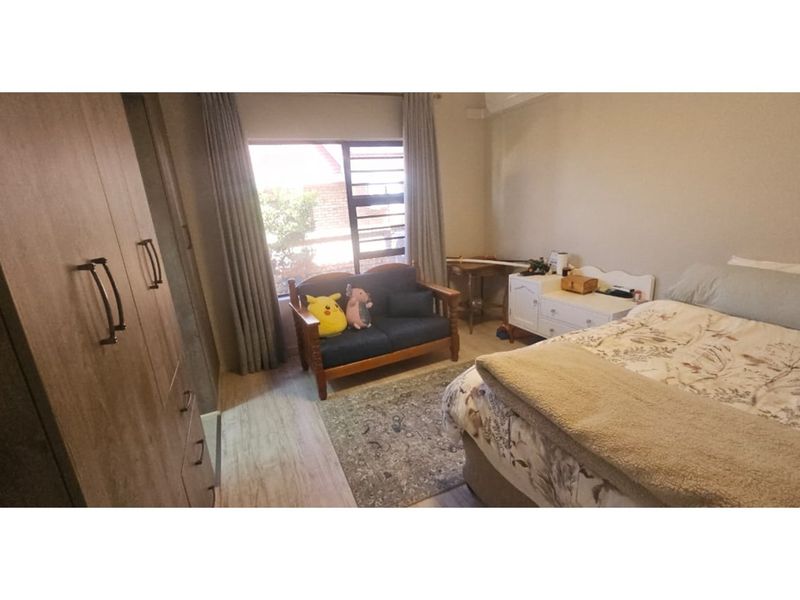 Charming Family Home in Sought-After Area - Photo 9