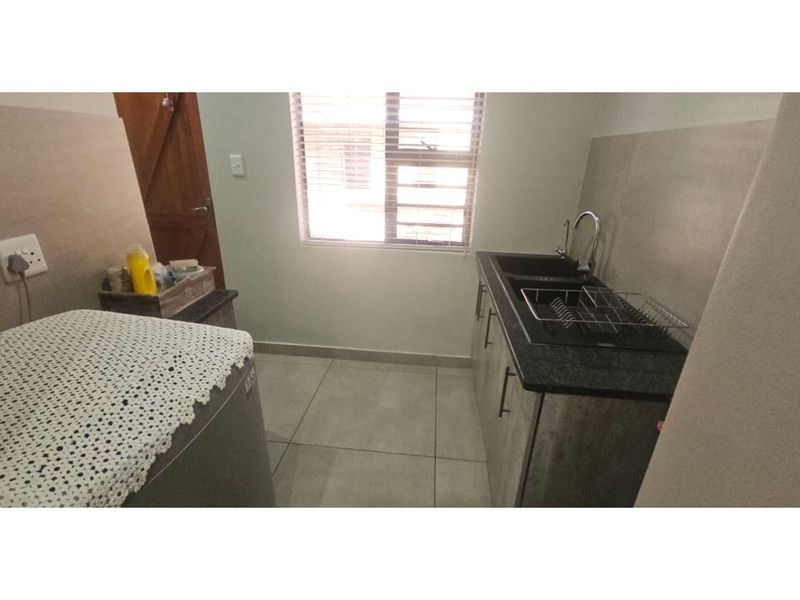 Charming Family Home in Sought-After Area - Photo 6