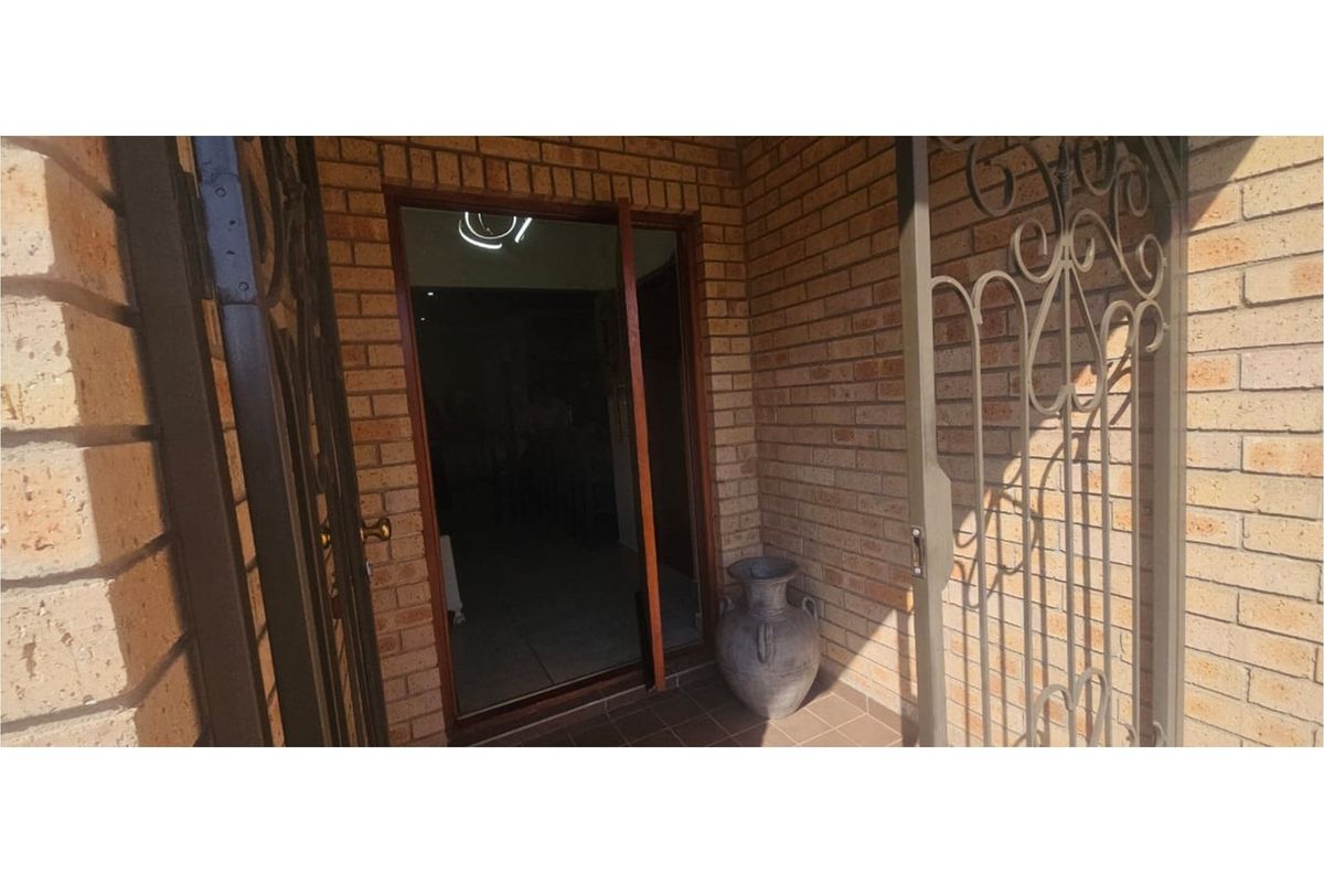 Charming Family Home in Sought-After Area - Photo 2