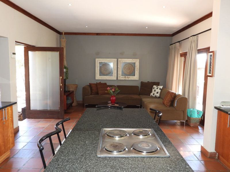 Experience luxury, wildlife, and tranquility in this secluded 2-bedroom lodge retreat - Photo 3