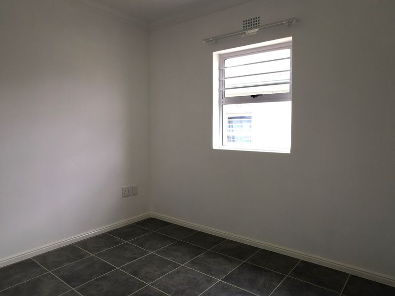 Brand New 2-Bedroom Home in Mountain Ridge Estate, Paarl - Photo 6