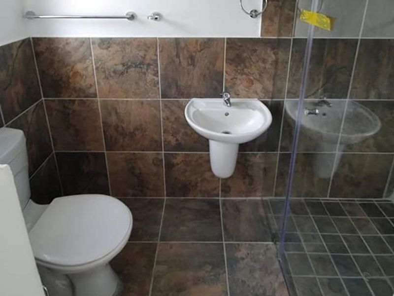 Brand New 2-Bedroom Home in Mountain Ridge Estate, Paarl - Photo 8