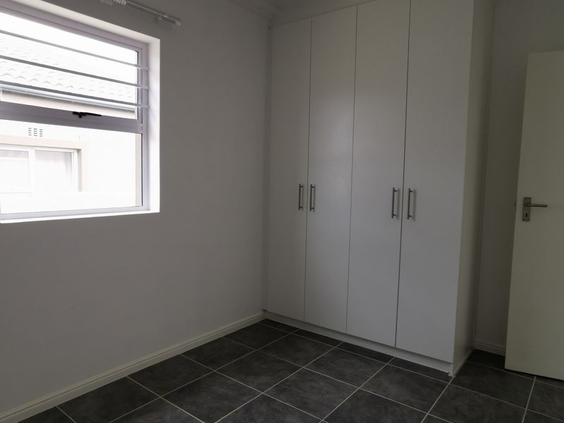 Brand New 2-Bedroom Home in Mountain Ridge Estate, Paarl - Photo 5