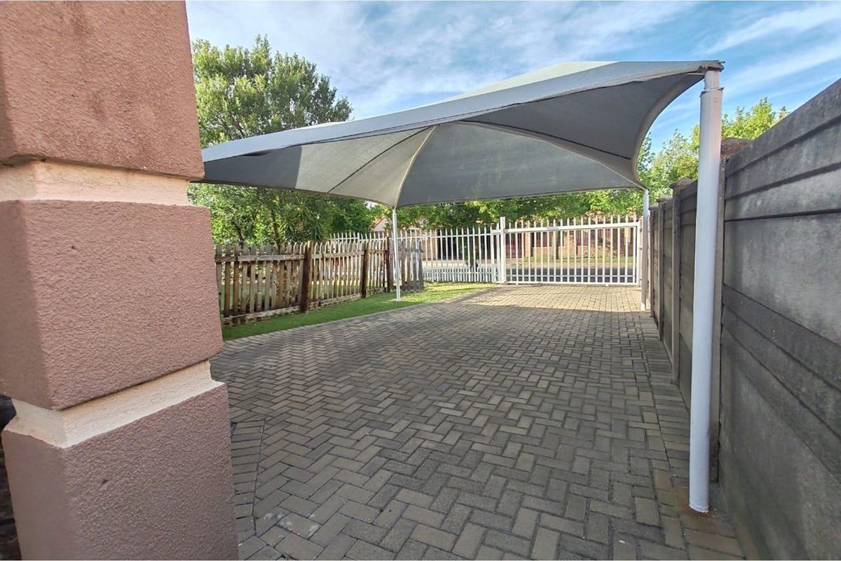 Modern family home - Photo 3