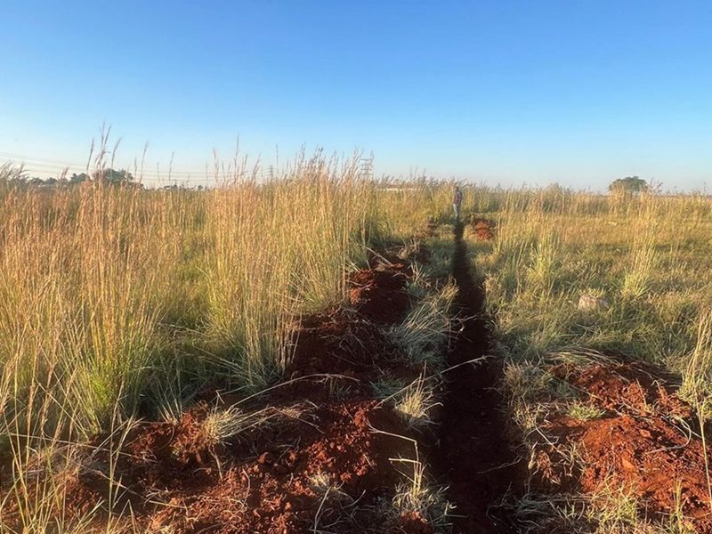 Villa Liza Vacant land with parameter wall for safety for R310 000 Developers dream - Photo 10