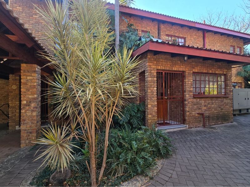 Spacious 4-Bedroom Family Home for Sale in Montana Park - Photo 6