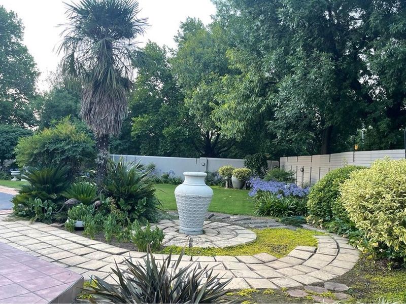 Located in a perfect area!!! - Photo 3