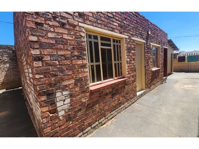 Investor’s Opportunity - High-Income Rental Property! - Photo 2