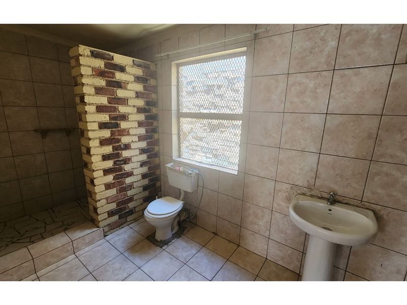 Investor’s Opportunity - High-Income Rental Property! - Photo 4