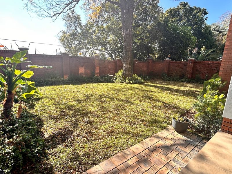 Modern Garden Apartment on the border of Waterkloof and Nieuw Muckleneuk - Photo 6