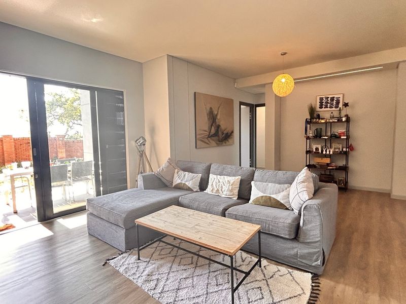 Modern Garden Apartment on the border of Waterkloof and Nieuw Muckleneuk - Photo 4