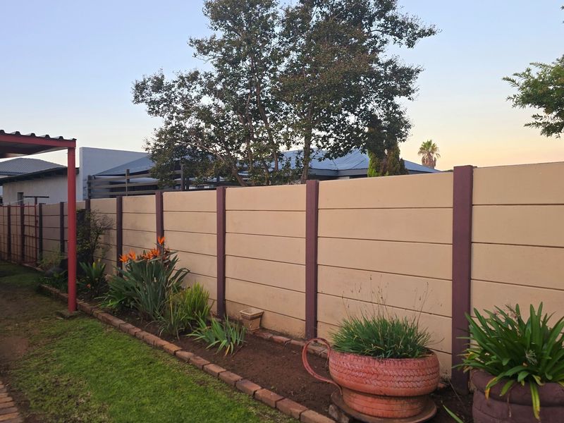 Space to Entertain, Comfort to Stay - The Perfect Family Home Is Here! - Photo 3