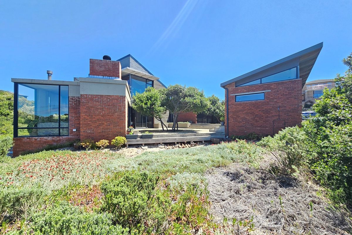 Luxury Beachside Sanctuary in Paradise Beach - Photo 3