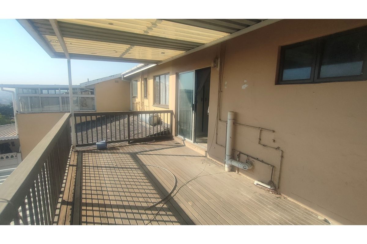 "3 Bed House in boom-gated area - Offers welcome" - Photo 2