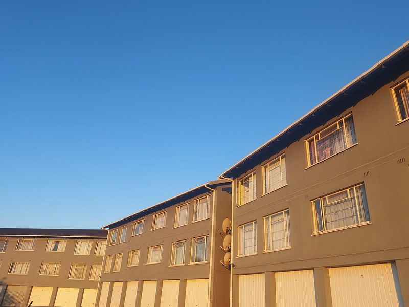 Experience The Convenience And Comfort - Photo 1