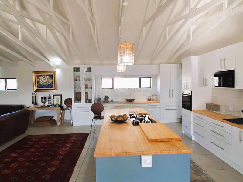 Modern Coastal Luxury in Secure Blue Waters Estate - 3-Bedroom Home, Jeffreys Bay - Photo 9