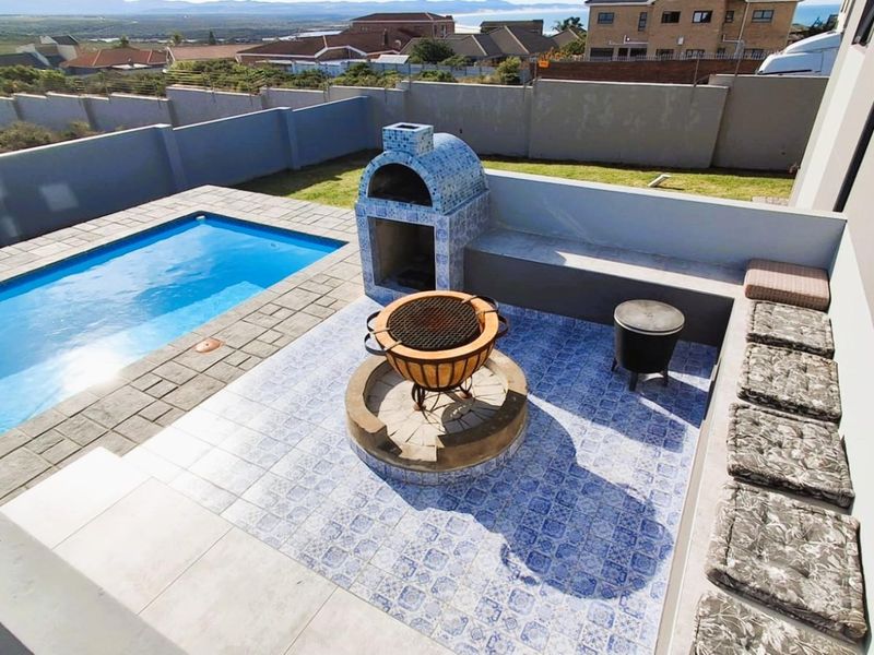 Modern Coastal Luxury in Secure Blue Waters Estate - 3-Bedroom Home, Jeffreys Bay - Photo 3