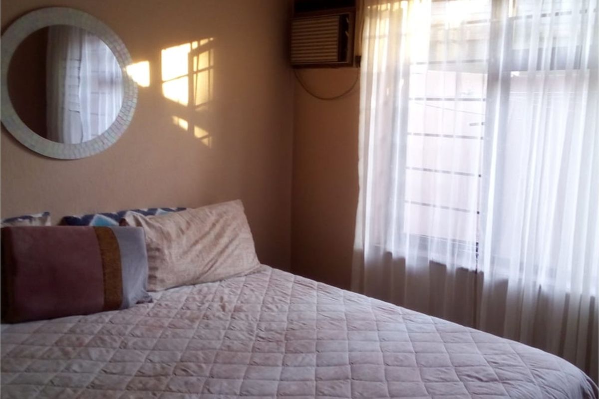 Townhouse Rented Out in Port Edward KwaZulu Natal - Photo 2