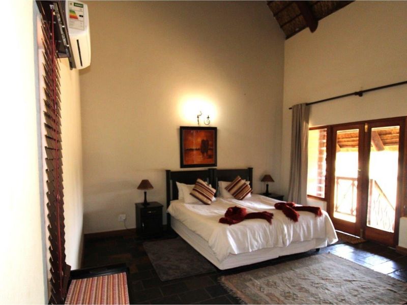 Zebula Golf Estate - Double Storey House - Entertainer's Dream -  4 Bedroom Home - NO TRANSFER DUTY - Photo 7