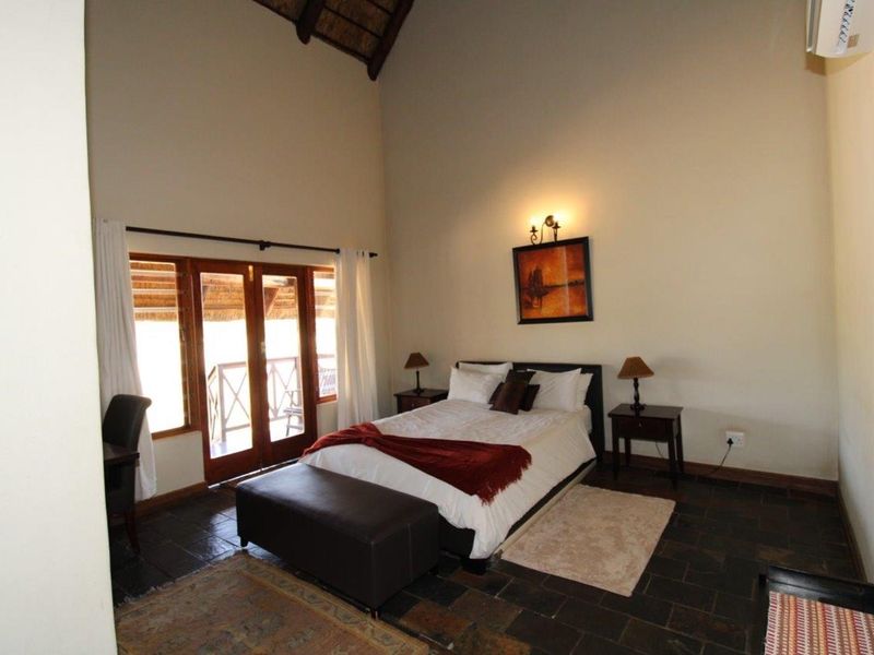 Zebula Golf Estate - Double Storey House - Entertainer's Dream -  4 Bedroom Home - NO TRANSFER DUTY - Photo 6