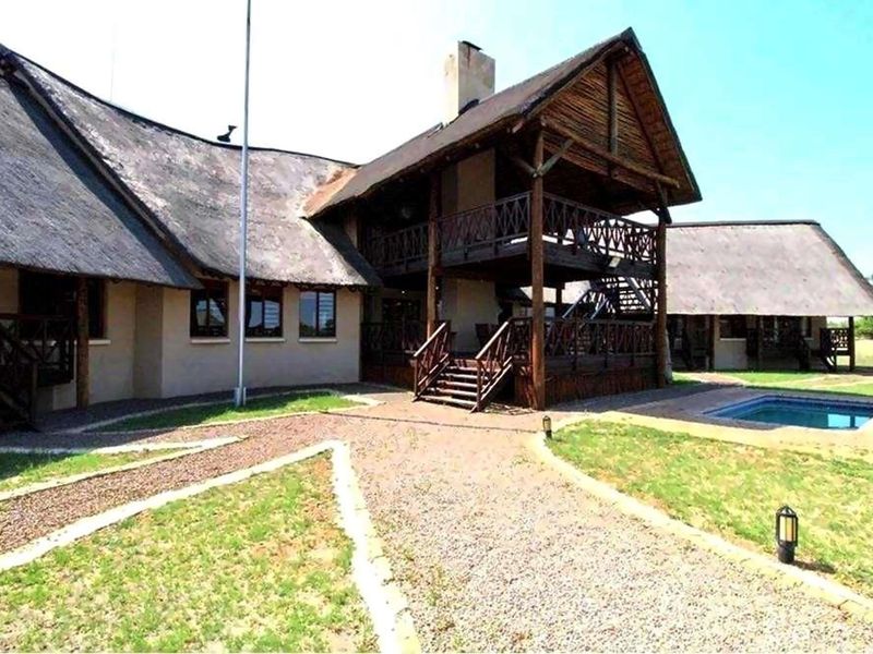 Zebula Golf Estate - Double Storey House - Entertainer's Dream -  4 Bedroom Home - NO TRANSFER DUTY - Photo 10