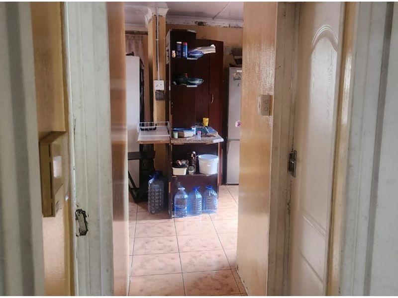 Encompassing 3 Bedroom and 2 bathroom house in Amalinda East London - Photo 9