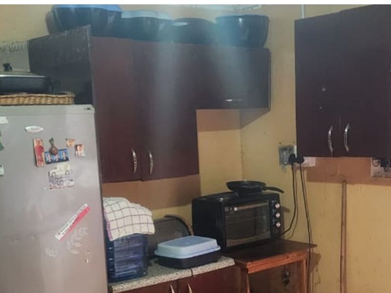 Encompassing 3 Bedroom and 2 bathroom house in Amalinda East London - Photo 8