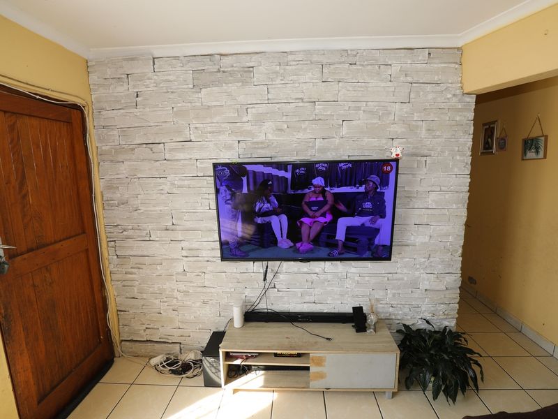 3 Bedroom Townhouse in New Germany - Photo 10