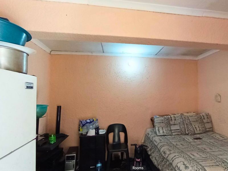 Charming Kenilworth Home - Your Dream Awaits! - Photo 8