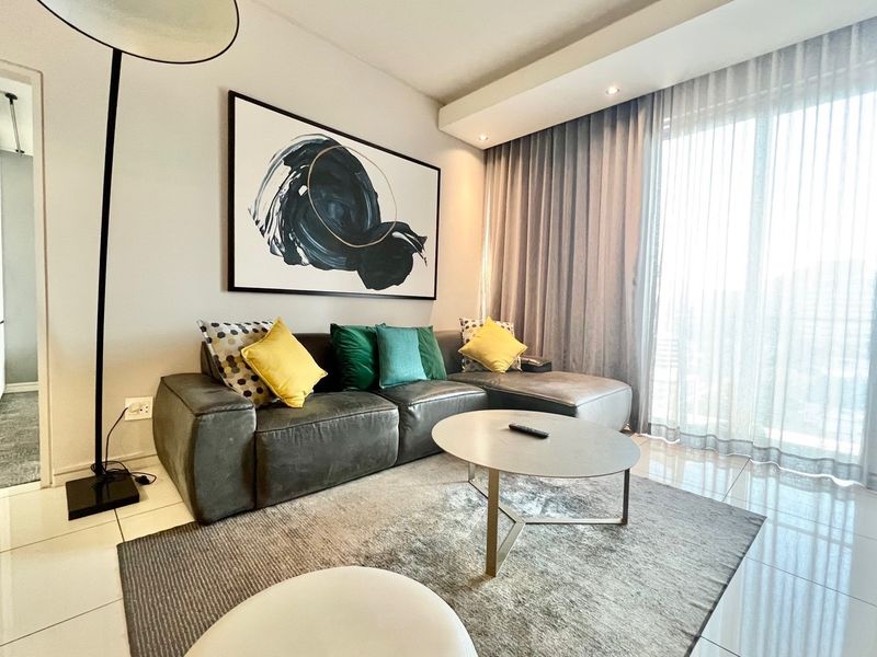 Luxury Fully Furnished 2-Bedroom Apartment in Prime Location - Photo 5