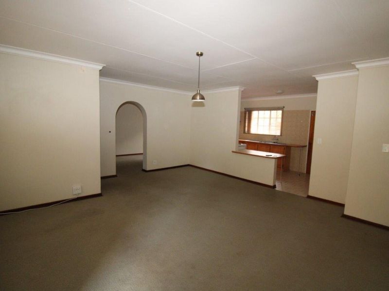 Renaissance Retirement Village - 2 to 3 Bedroom townhouse in retirement village - Photo 6