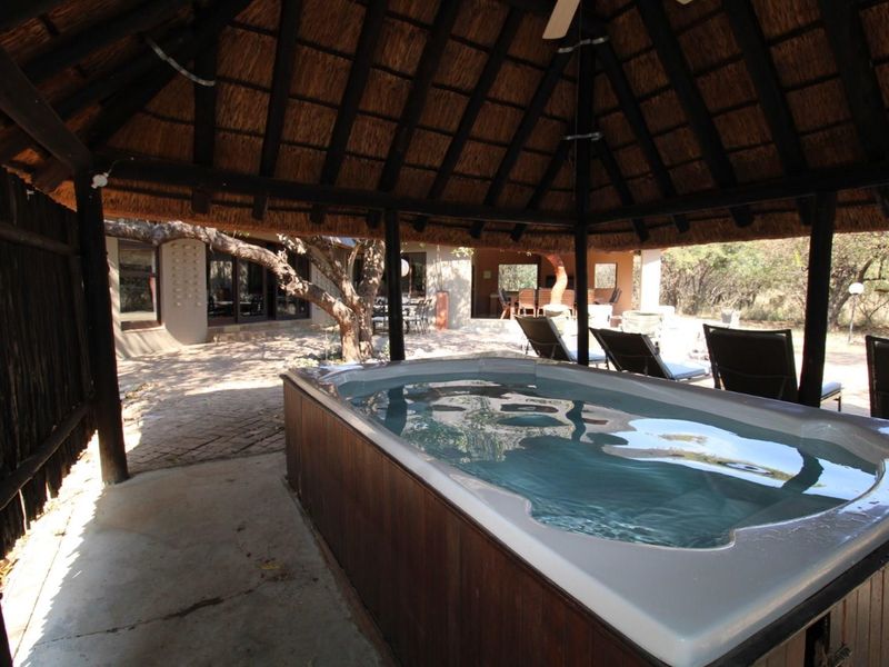 Exquisite Five-Bedroom Lodge at Zebula Golf Estate - Photo 5