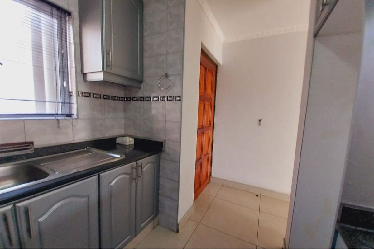 2-Bedroom Apartment in Prime North Beach Location - Photo 3