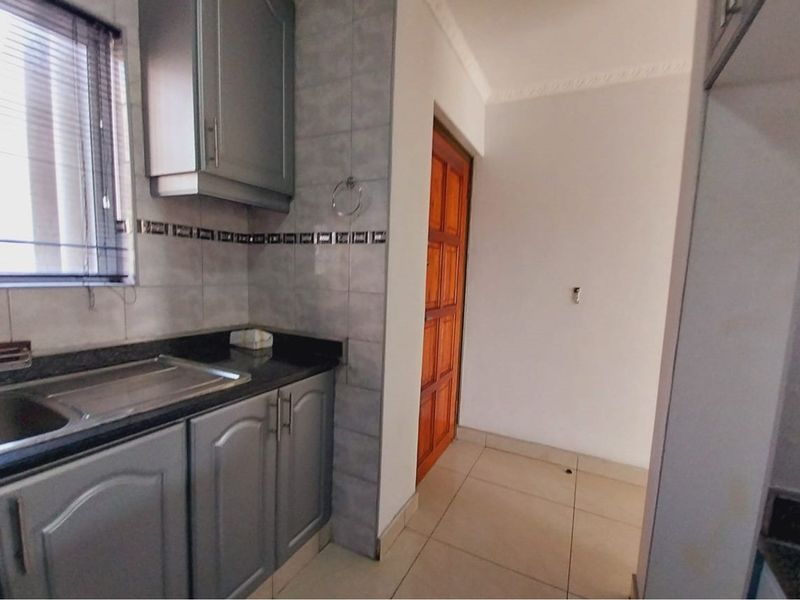 2-Bedroom Apartment in Prime North Beach Location - Photo 3