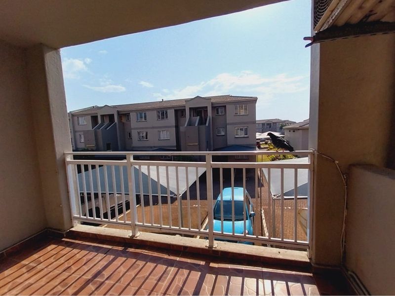 2-Bedroom Apartment in Prime North Beach Location - Photo 8