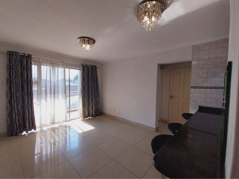 2-Bedroom Apartment in Prime North Beach Location - Photo 10