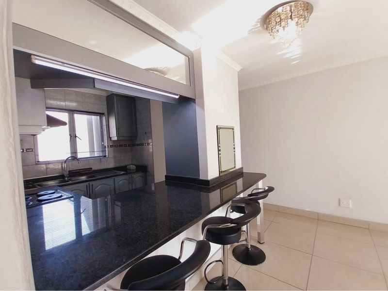 2-Bedroom Apartment in Prime North Beach Location - Photo 4