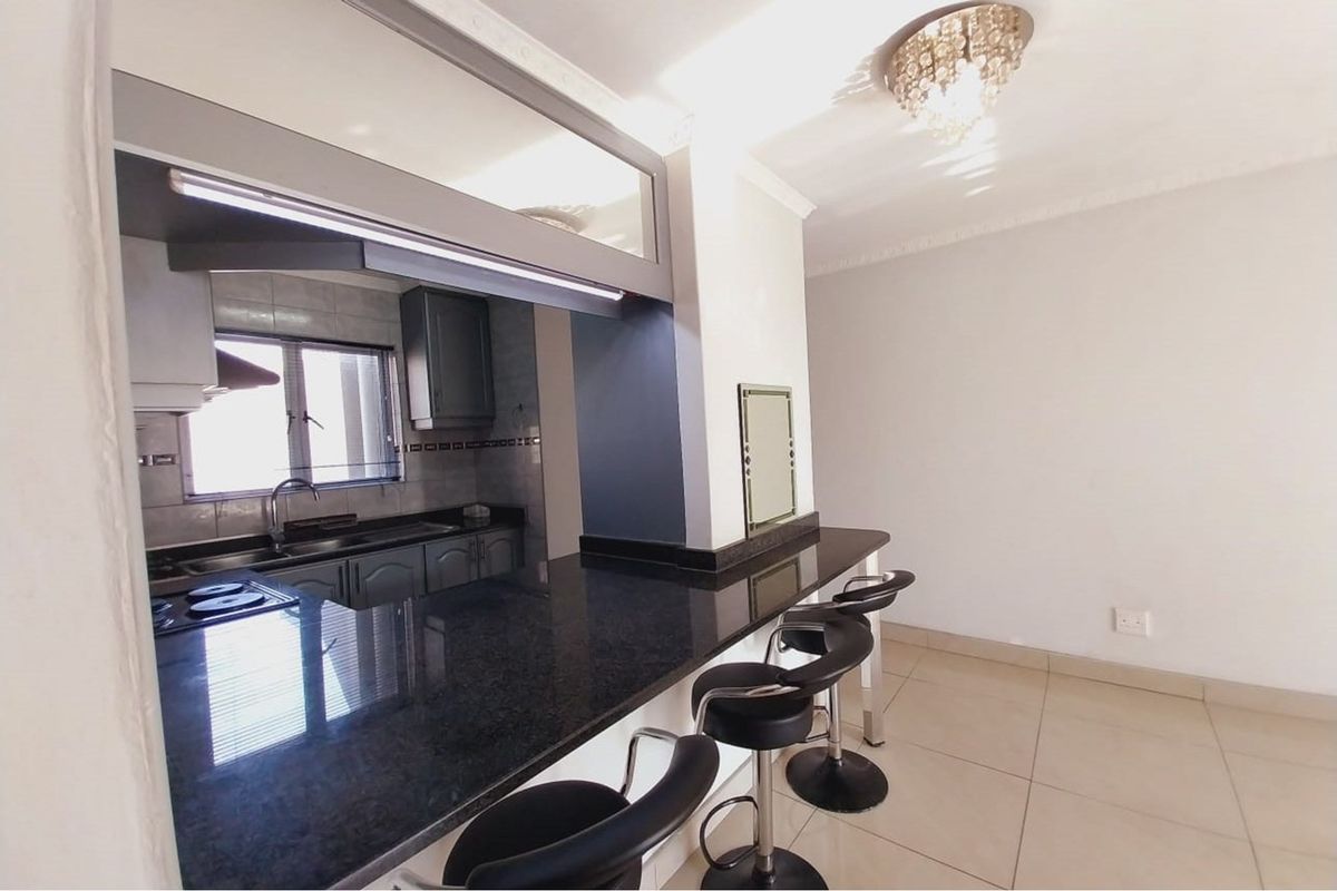 2-Bedroom Apartment in Prime North Beach Location - Photo 4