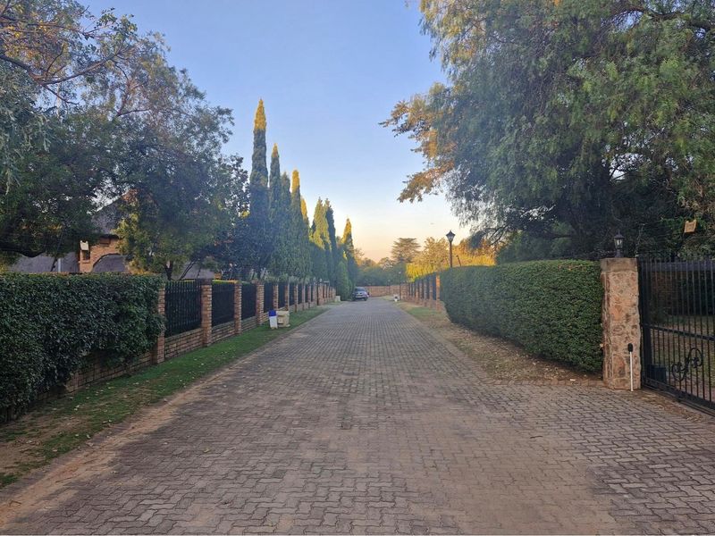 Prime Vacant Stand in Elite, Secure Estate - Build Your Legacy Home - Photo 7