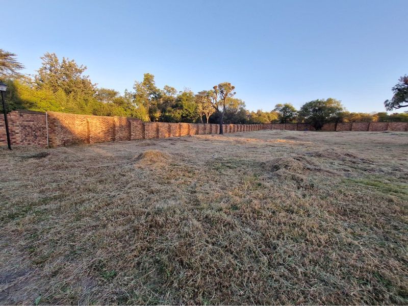 Prime Vacant Stand in Elite, Secure Estate - Build Your Legacy Home - Photo 3