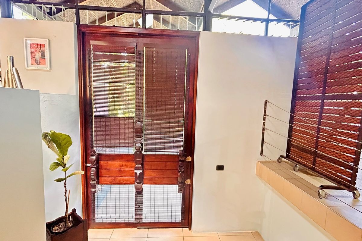Architecturally Designed Masterpiece in Lynnwood Gardens Estate - Photo 2
