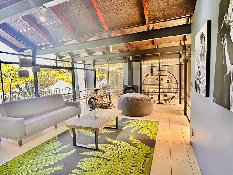 Architecturally Designed Masterpiece in Lynnwood Gardens Estate - Photo 5