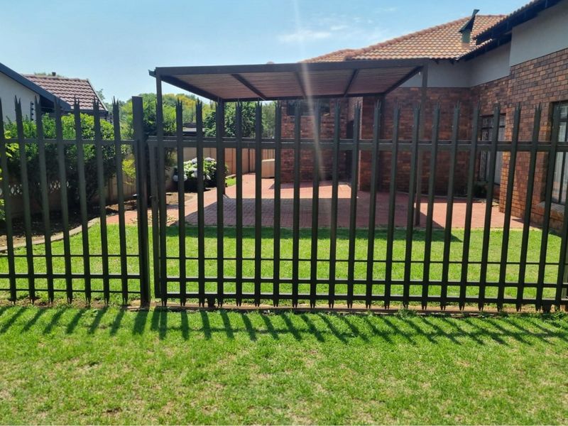 "Modern Family Oasis in Gauteng: Your Dream Home!" - Photo 4