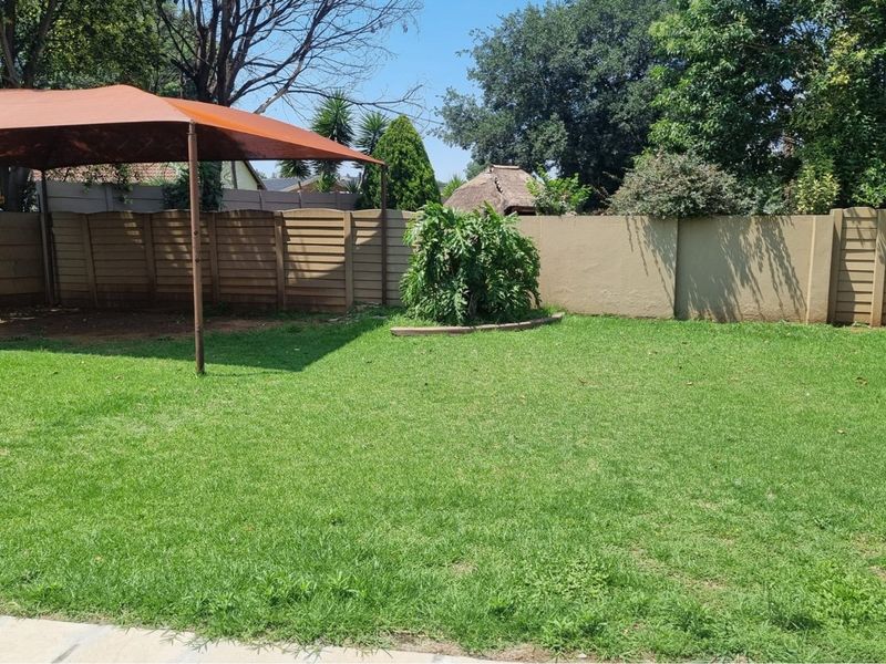 "Modern Family Oasis in Gauteng: Your Dream Home!" - Photo 6