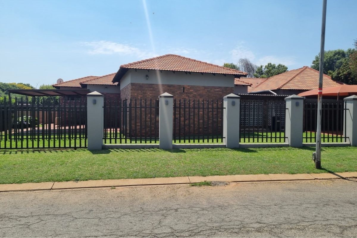 "Modern Family Oasis in Gauteng: Your Dream Home!" - Photo 3