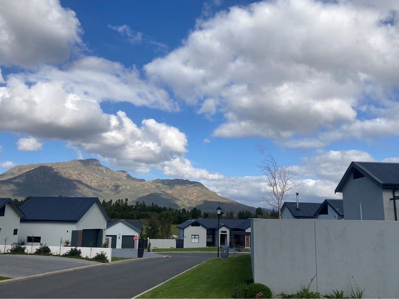 Modern Turnkey Home in Scenic Paarl South - Photo 6