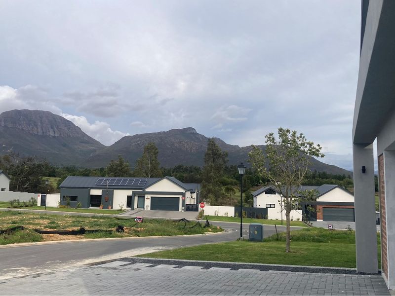 Modern Turnkey Home in Scenic Paarl South - Photo 9